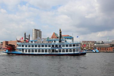 Schaufelraddampfer Louisiana Star / Paddle vapuru Louisiana Star /