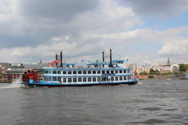 Schaufelraddampfer Louisiana Star / Paddle vapuru Louisiana Star /