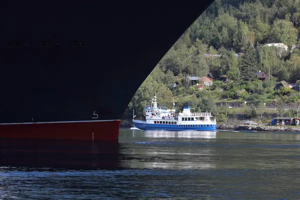 Schiff Aurlandsfjord Navio Aurlandsfjorden — Fotografia de Stock