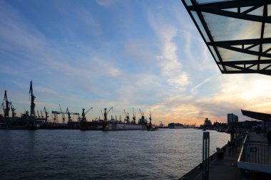 Hamburg Limanı 'nın manzarası