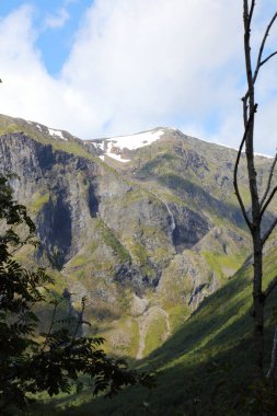Norveç, Fresvik yakınlarındaki Manzaranın Gündüz Manzarası 