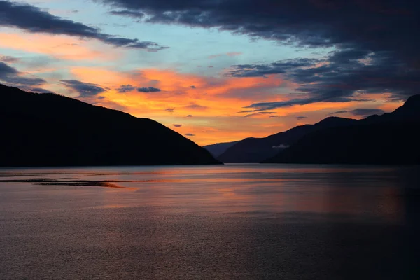 Sonnenaufgang Sognefjord Bei Fresvik Sunrise Sognefjorden Cerca Fresvik — Foto de Stock