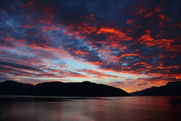 Sonnenaufgang Sognefjord Bei Fresvik Sunrise Sognefjorden Nära Fresvik — Stockfoto