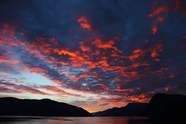 Sonnenaufgang Sognefjord Bei Fresvik Sunrise Sognefjorden Cerca Fresvik — Foto de Stock