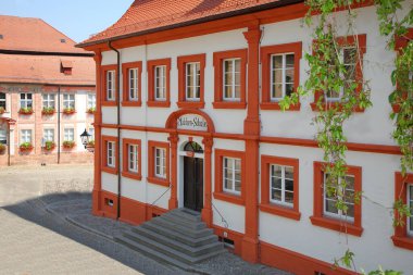 Spalt - Doppelkanonikatshaus / Spalt - Çift kanonik ev /