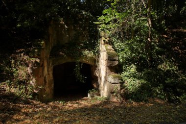 Spalt - Felsenkeller / Spalt - Kaya mahzeni /