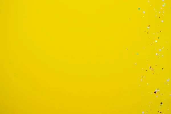 Yellow Background Glitter Copy Space Text Flat Lay Top View — Stock Photo, Image