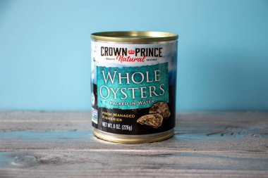 IRPEN, UKRAINE, 23 EYLÜL 20222, Veliaht Prens Doğal İstiridye Paketlenmiş, Resimli Editör.