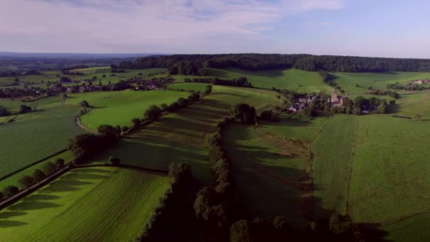 Aerial Flying Castle Rolling Hills Turns Low Ground Flies Back — Vídeo de stock