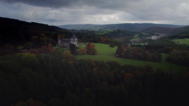Prachtig Kasteel Chateau Hotel Froidcour Midden Belgische Ardennen Omgeven Door — Stockvideo