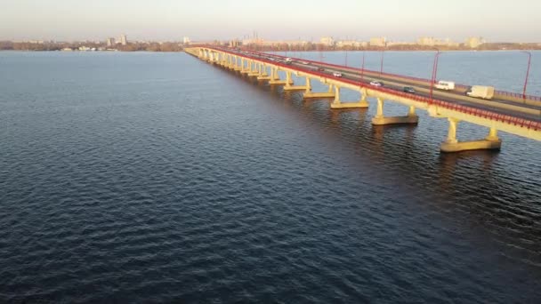 Cars Buses Travel Long Bridge River Bay Bridge Dnieper Cityscape — Stock Video