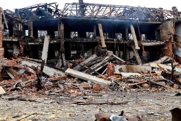 Edificio Civile Distrutto Bruciato Dopo Attacco Missilistico Russo Nella Città — Foto Stock