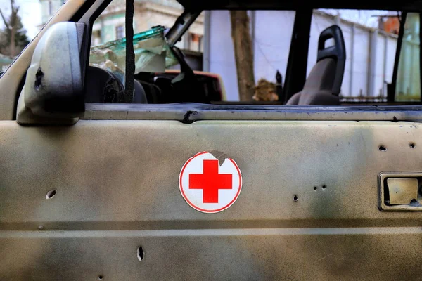 Ambulância Voluntária Ucraniana Cheia Balas Guerra Rússia Contra Ucrânia Assistência — Fotografia de Stock