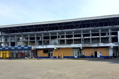 Ukrayna 'da Rusya savaşı. Ukrayna 'nın Dinyeper kentinde Rusların roket saldırısı, bombardıman, ev tahrip. Ukrayna, Eylül 2022