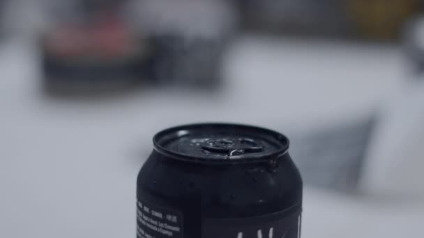 Close Can Cold Beer Selective Focus Horizontal Video — Stok video