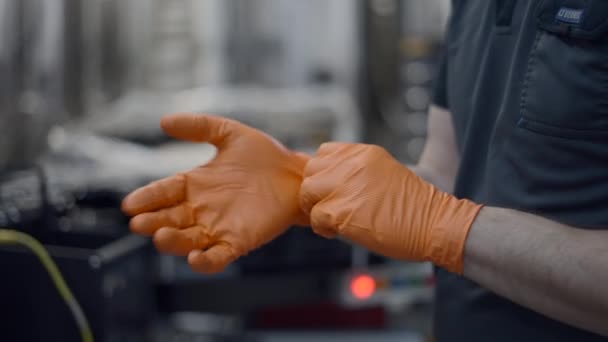 Worker Wearing Rubber Gloves Modern Beer Factory Close Horizontal Video — Stockvideo