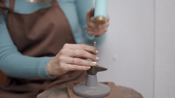 Artistic Woman Forming Pet Jewelry Mallet Workshop Close Horizontal Video — Stock video