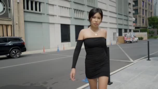 Video Fashionable Young Asian Woman Black Dress Walking Street Horizontal — Video