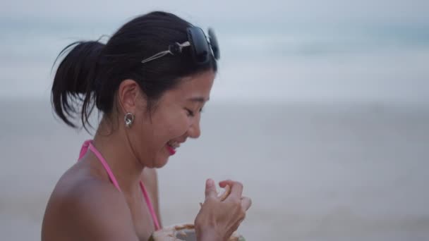 Face Close Thai Woman Eating Green Coconut Milk Shell Happy — Stockvideo