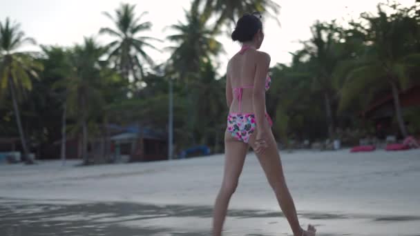 Asian Young Girl Bikini Walking Tropical Beach Her Phone Recording — Vídeos de Stock
