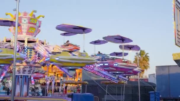 People Masks Happing Fun Riding Spaceships Attraction Carousel Valencia Funfair — 비디오