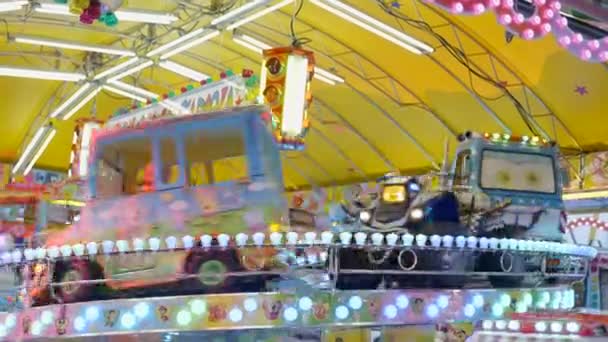 Valencia Fair People Enjoy Riding Scalextric Garcela Roller Coaster Attraction — Video Stock