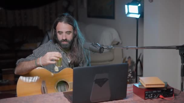 Musician Preparing Glass Warm Tea Drinking Whilst Singing Online Take — Stockvideo