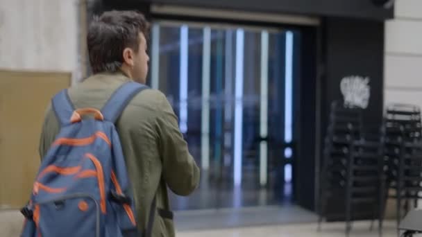 Close Shot Taken Male Magician Wearing Blue Backpack While Walking — Video Stock