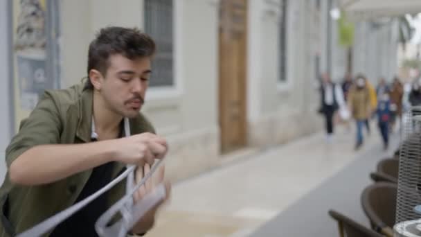 Close View Magician Man Doing Magic Tricks White Ropes Local — Video