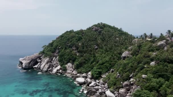 Idyllic Lagün Ile Küçük Bir Tropikal Adanın Havadan Görünüşü Klasik — Stok video