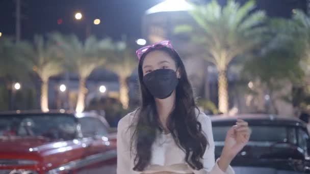 Girl Wearing Black Mask Standing Front Camera Posing Having Fun — Wideo stockowe