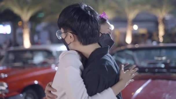 Couple Hugging Each Other Street Sharing Love Were Both Wearing — 图库视频影像