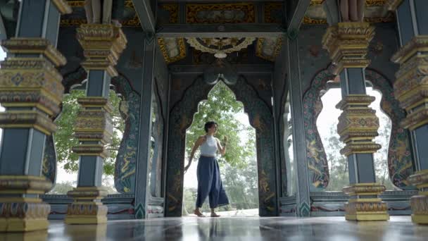 Asian Woman Ornamented Pavilions Ancient City Muang Boran Bangkok Thailand — Stockvideo