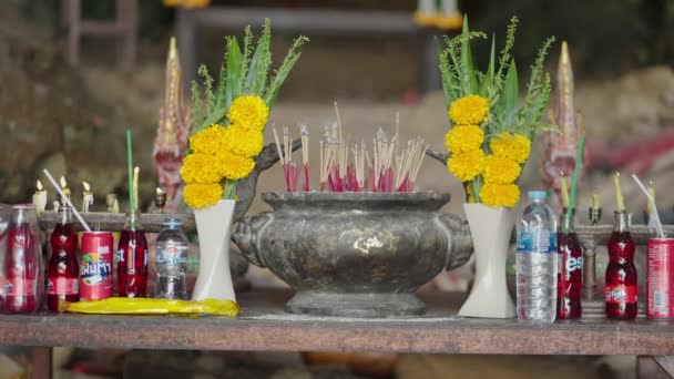 Buddhist Worship Altar Burning Incense Sticks Candles Opened Soft Drinks — 图库视频影像