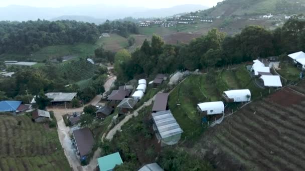 Forward Aerial Houses Farmland Green Mountains Thailand Horizontal Video — Wideo stockowe