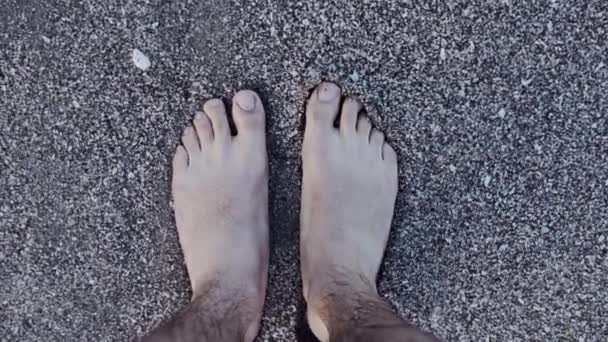 Männer Füße Noch Auf Dem Wellenbrecher Mount Maunganui Horizontalvideo — Stockvideo