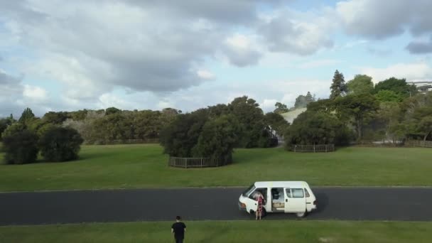 Widok Lotu Ptaka Obszar Wiejski Obok Naturalnych Gorących Źródeł Rotorua — Wideo stockowe