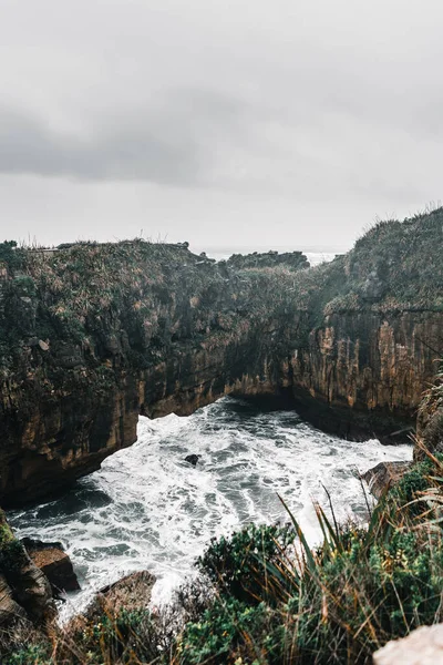 Small Pool Natural Water Formed Violent Waves Sea Make Way — Stock Photo, Image