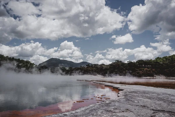 Hegyek Felhős Rotorua Tónál Természet Koncepció — Stock Fotó