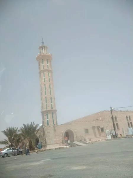 Vista Mezquita Con Cielo Despejado — Foto de Stock