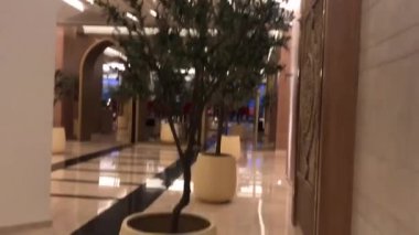 Alışveriş merkezinin soyut bulanık arkaplanı