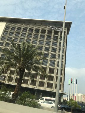 Şehrin modern binası