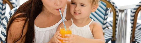 Toddler Girl Holding Orange Juice Mom Outdoor Cafe Banner — Stock Photo, Image
