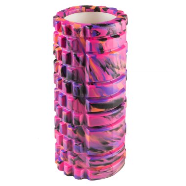 Yoga için pembe masaj silindiri, beyaz arka planda, tekerlekli sandalyenin veteriner pozisyonu, izole edilmiş.