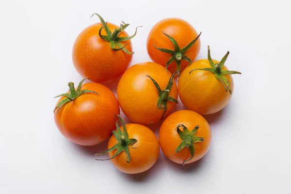 Sept Tomates Jaunes Trouvent Dans Bouquet Comme Interagissant Les Uns — Photo