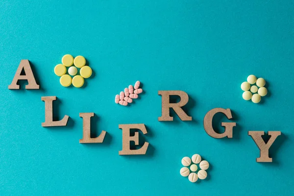 Inscription Allergic Turquoise Background Tablets Made Form Flowers Concept Allergy — Stock Photo, Image
