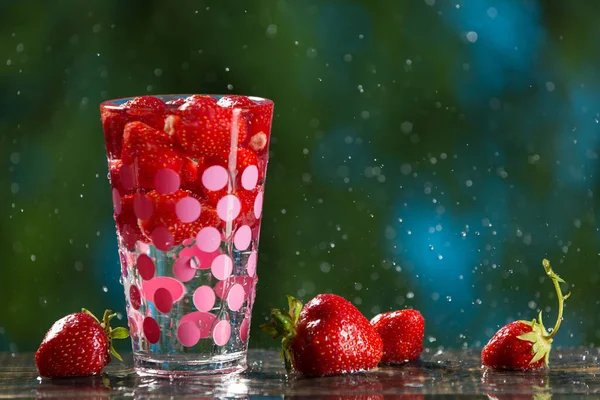 Summer Drink Strawberries Glass Wooden Table Next Strawberry Berries Lot — Stock Photo, Image