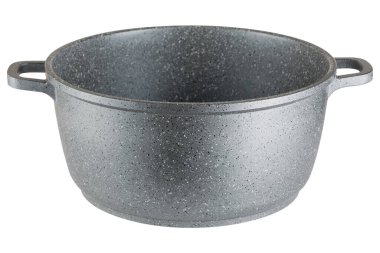 bir alüminyum emaye tavası, kapağı yok, beyaz arkaplanda, izole et