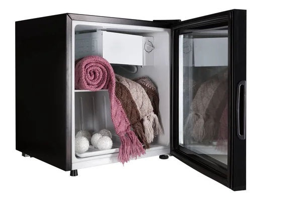 Refrigerador Preto Com Uma Porta Aberta Dentro Refrigerador Lenço Decorações — Fotografia de Stock