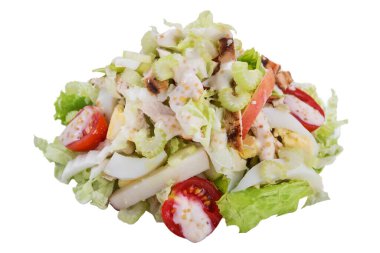 Çiğ sebze salatası ve tavuk, lahana ve domates, yumurta ve elma.